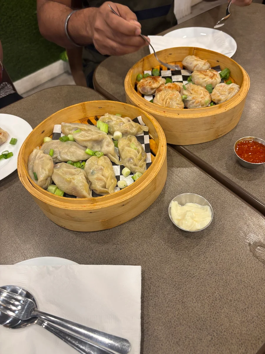 Food & drink, Les Momos