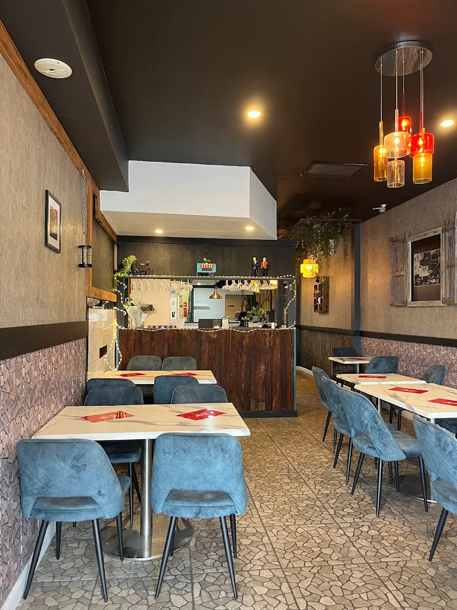 Vibe, Hawker Street Eats