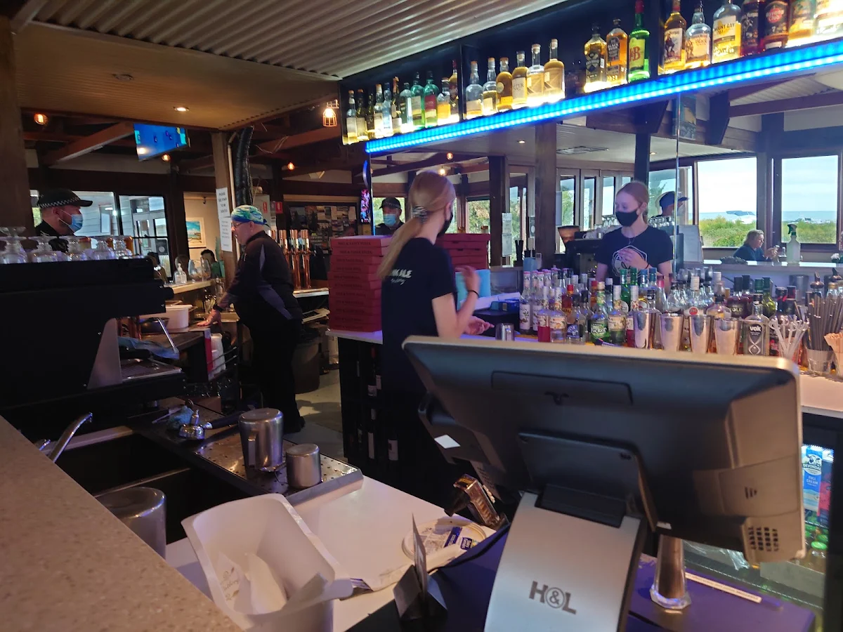 Vibe, Marion Bay Tavern & Motel