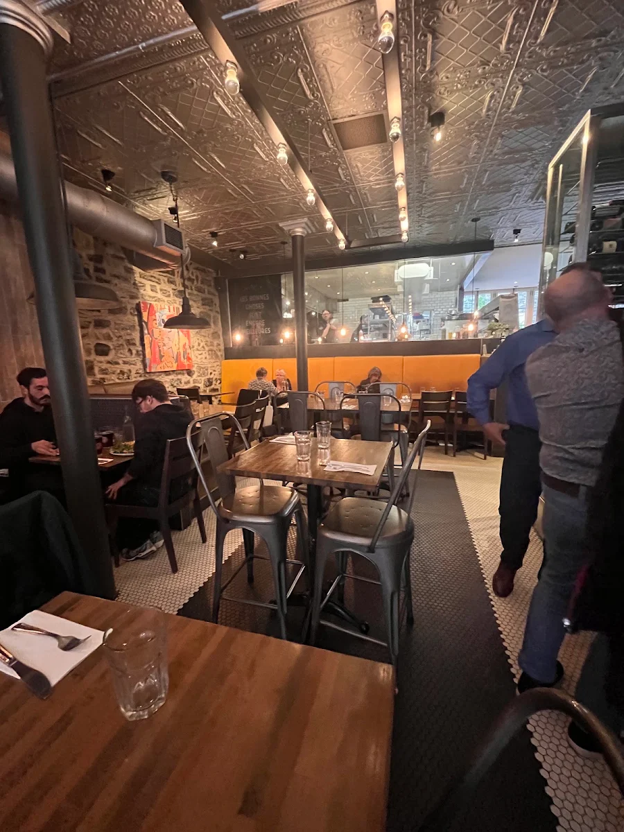 Vibe, Sapristi...bistro bar