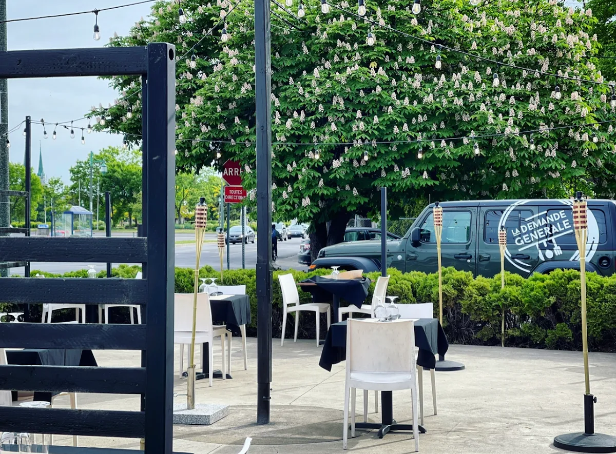Vibe, La Demande Générale Valleyfield Bistro & Buvette
