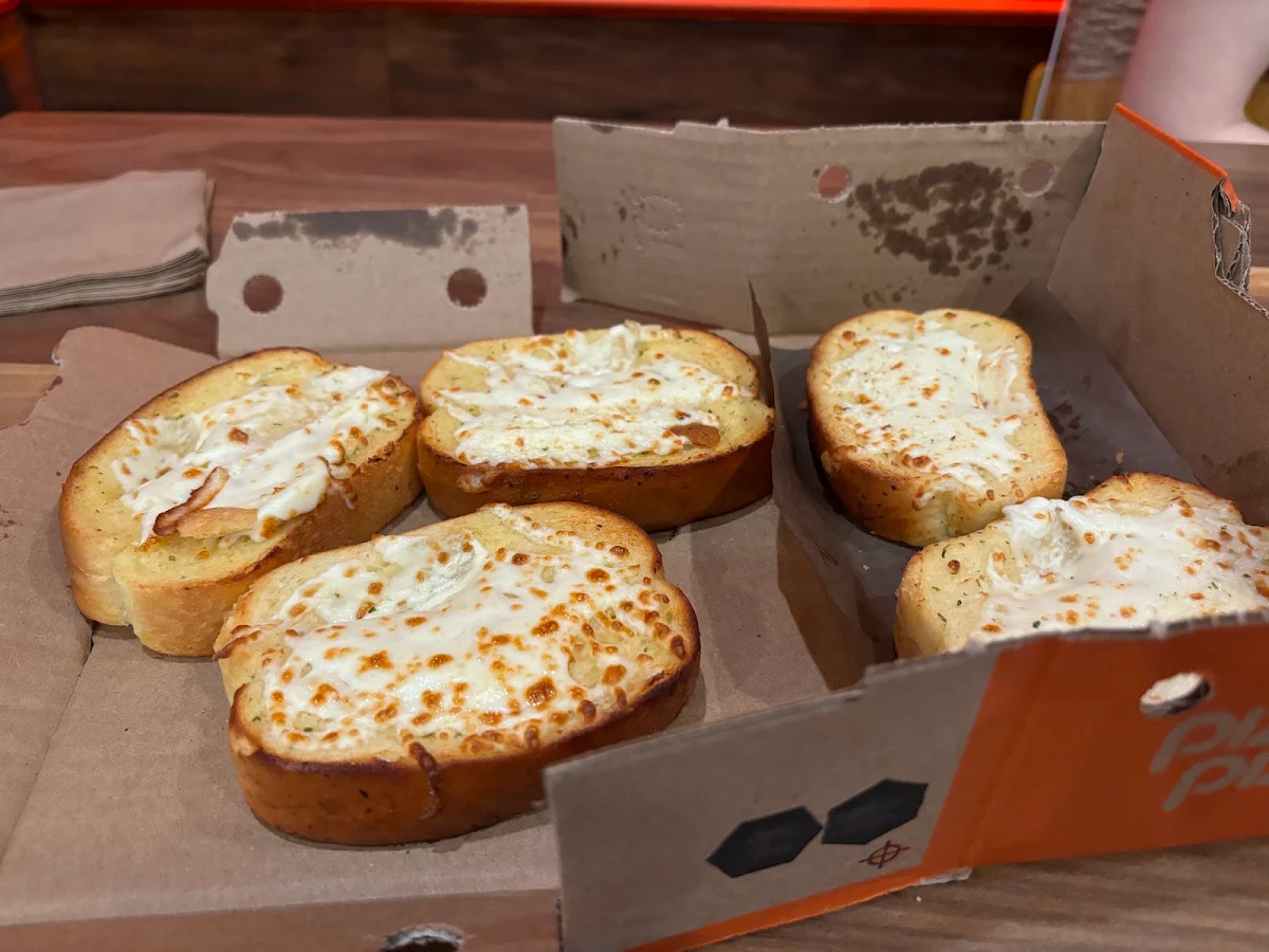 Food & drink, Pizza Pizza