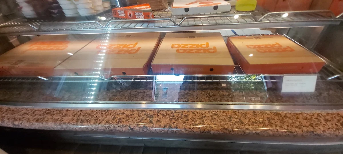 Vibe, Pizza Pizza