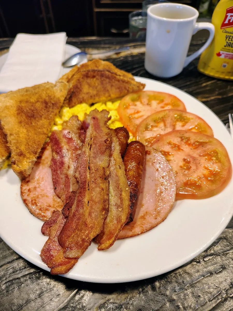 Food & drink, M&M Bar and Grill