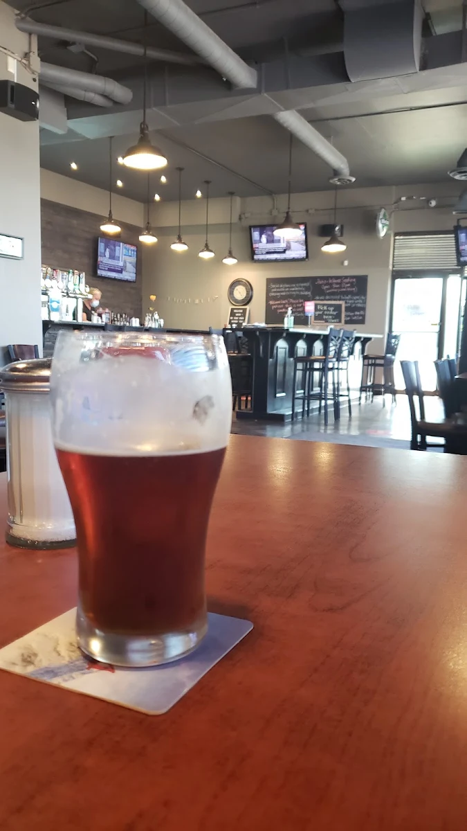 Food & drink, M&M Bar and Grill