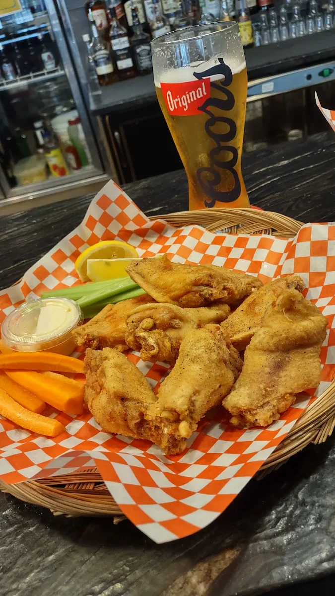 Food & drink, M&M Bar and Grill