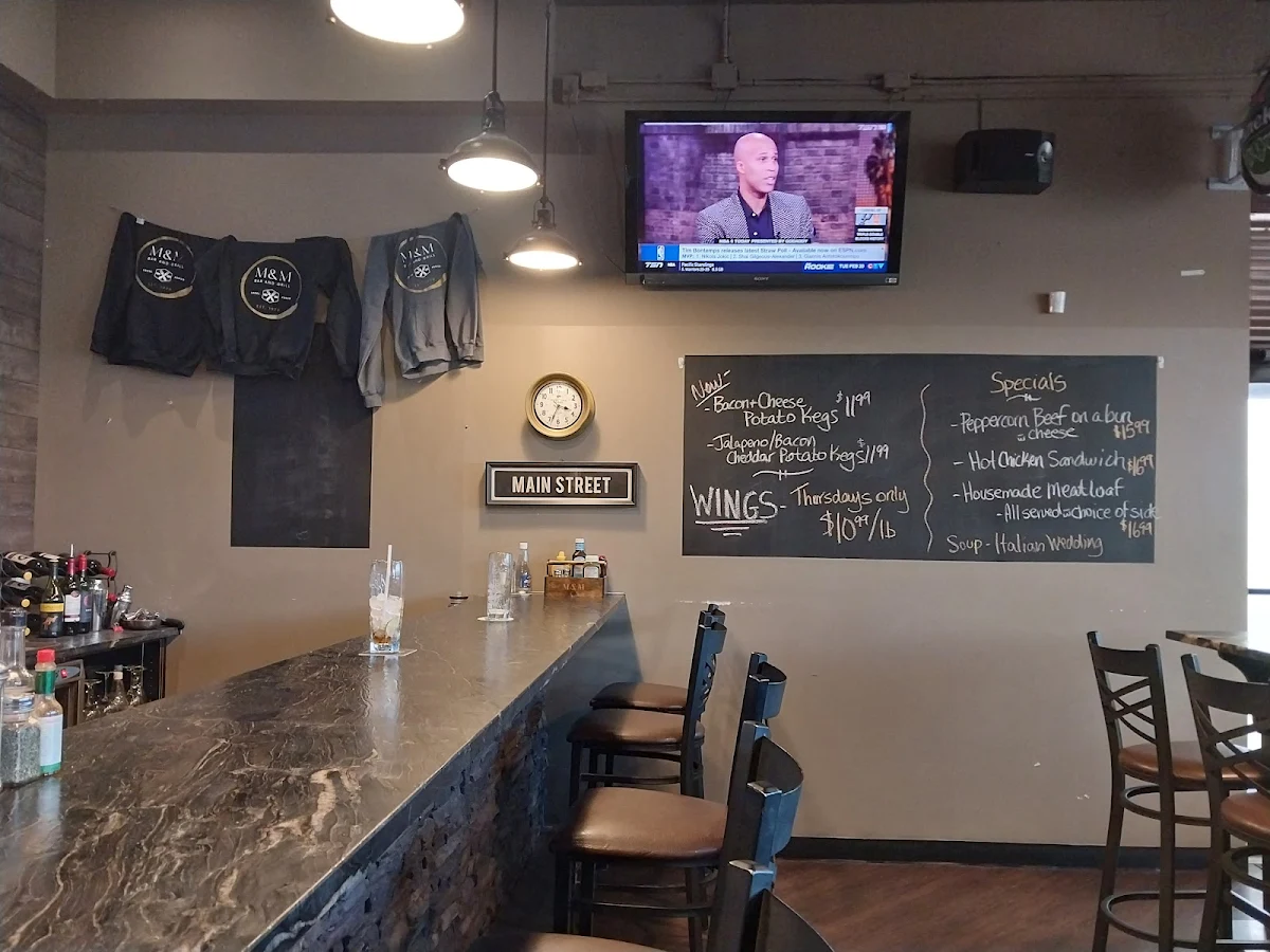 Vibe, M&M Bar and Grill