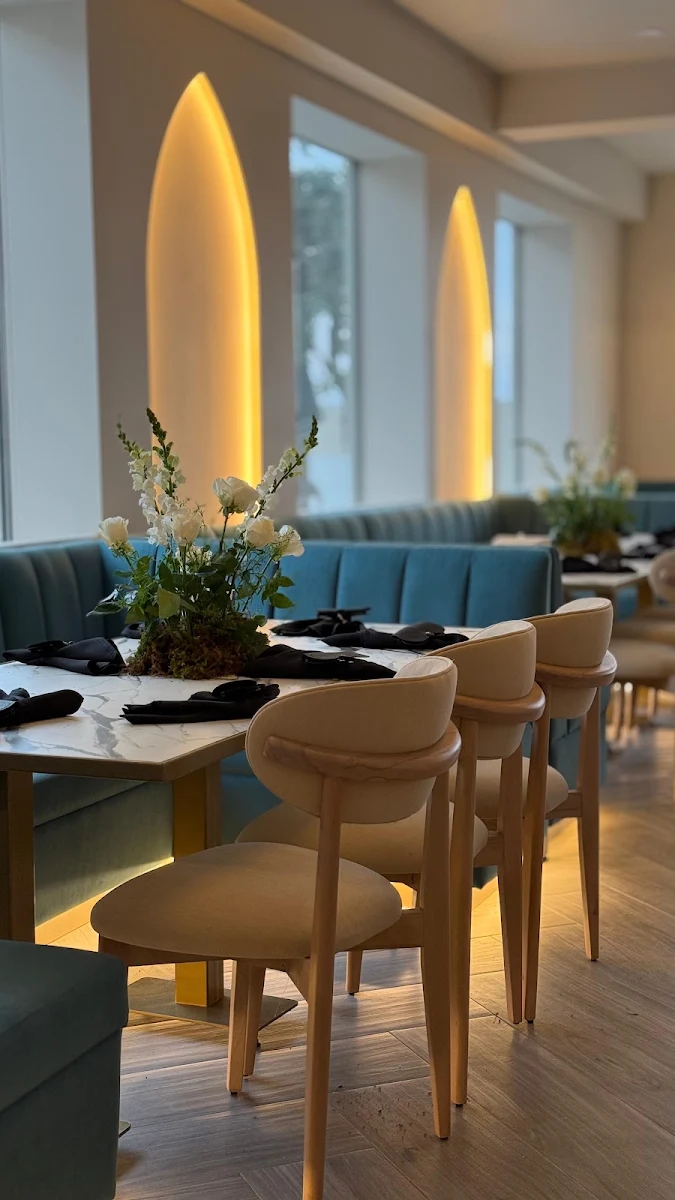 Vibe, Opal Lounge Oakville (Middle Eastern Restaurant)
