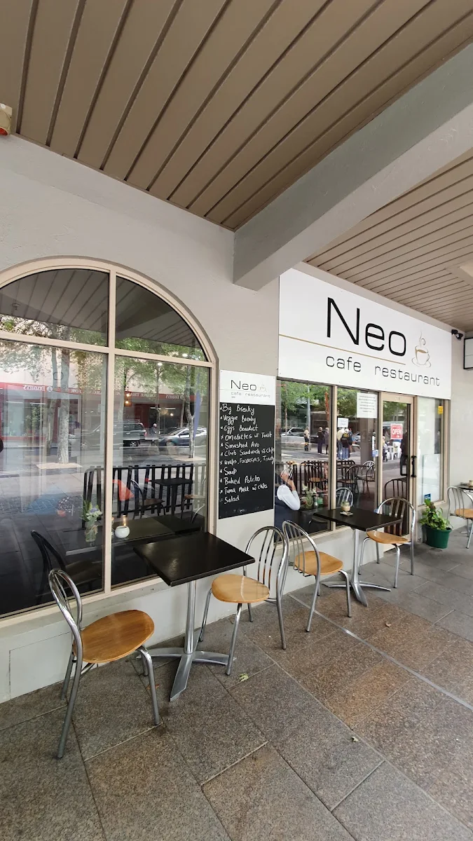 Vibe, Neo Cafe Restaurant