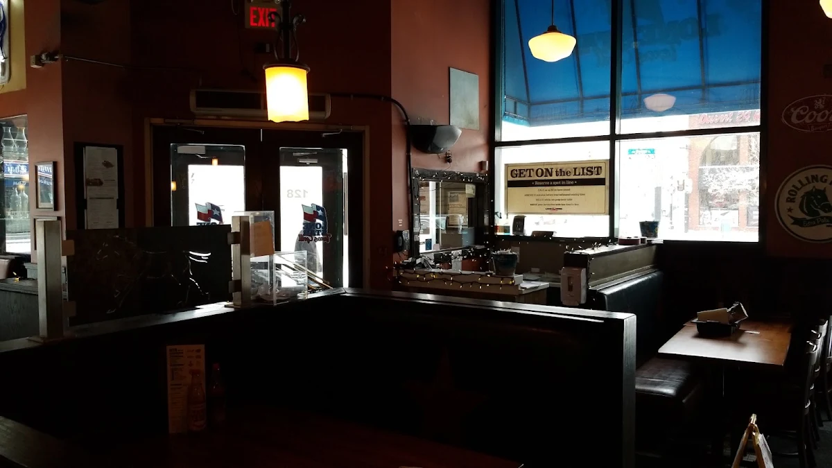 Vibe, Lone Star Texas Grill