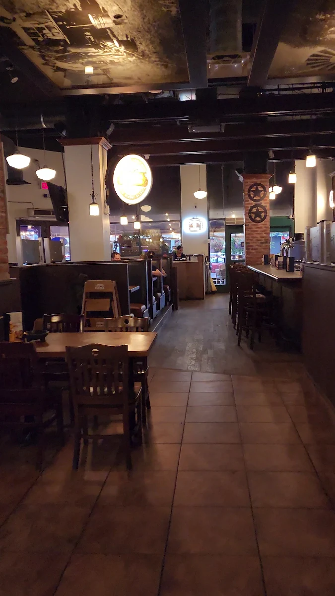 Vibe, Lone Star Texas Grill