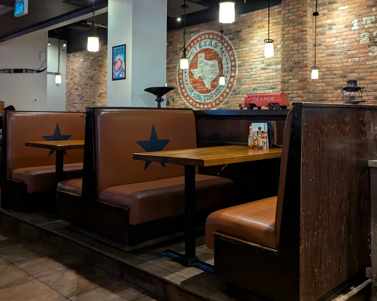 Vibe, Lone Star Texas Grill