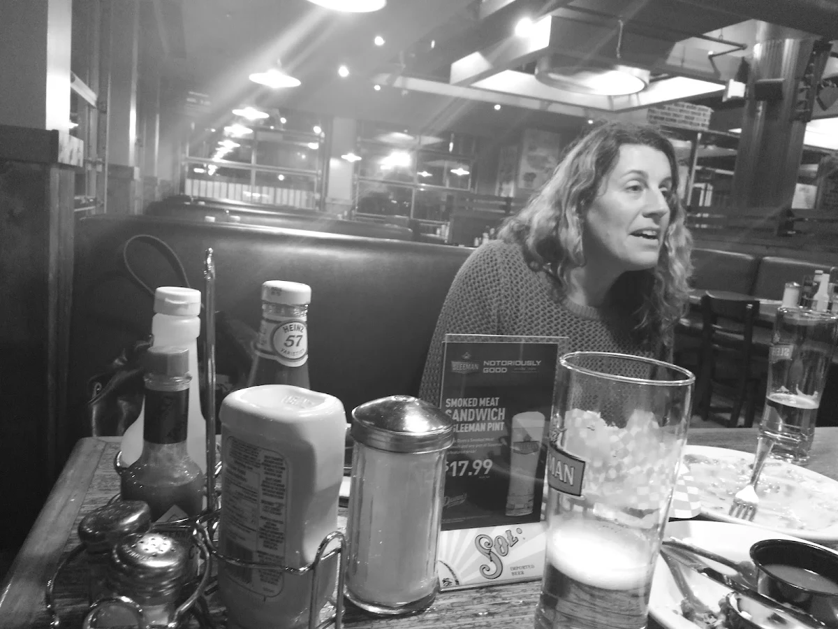 Vibe, Lone Star Texas Grill