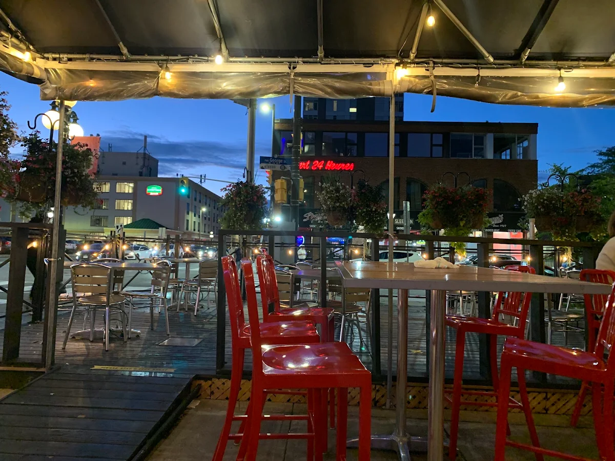 Vibe, Lone Star Texas Grill