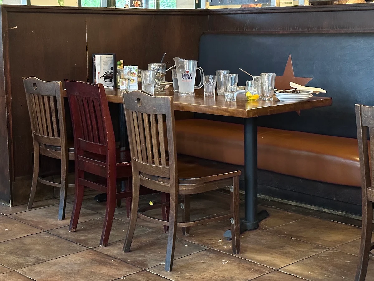 Vibe, Lone Star Texas Grill