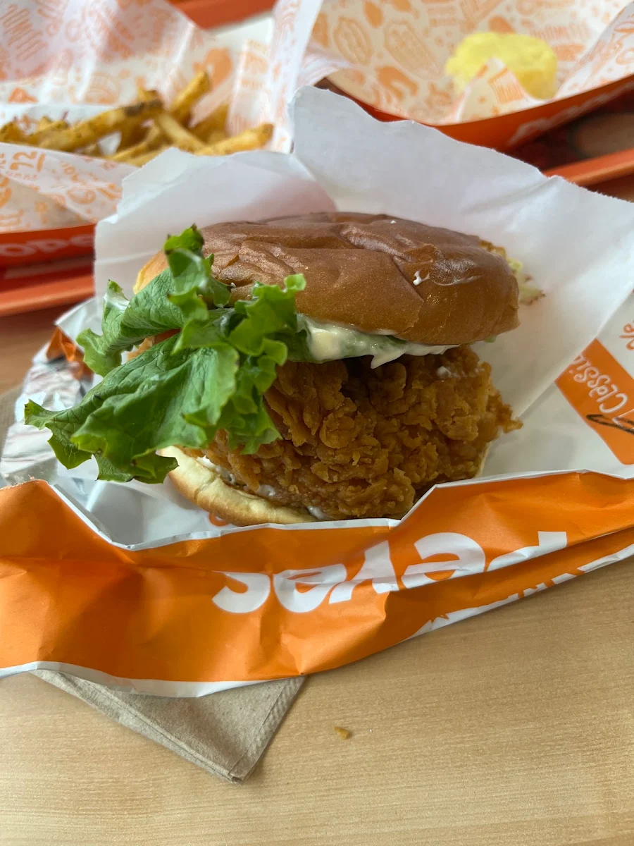 Food & drink, Popeyes Louisiana Kitchen