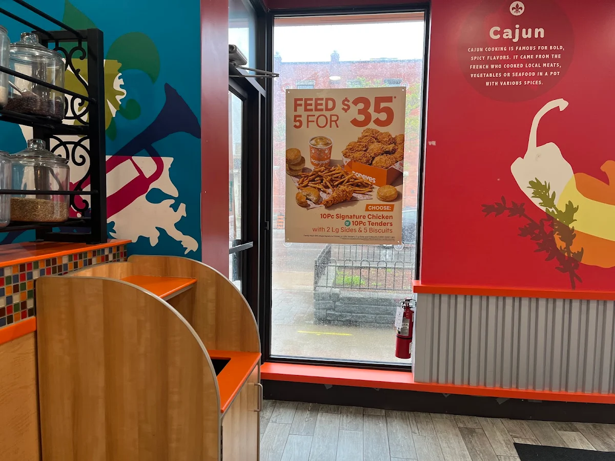 Menu, Popeyes Louisiana Kitchen