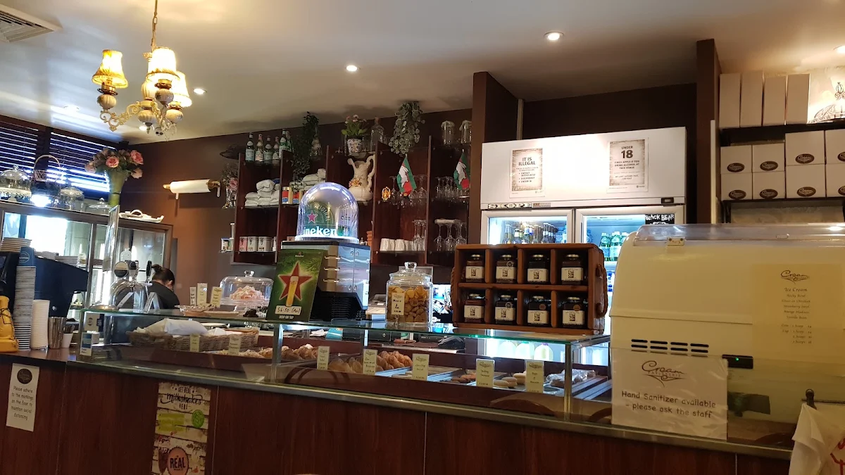 Vibe, Cream Patisserie Boulangerie