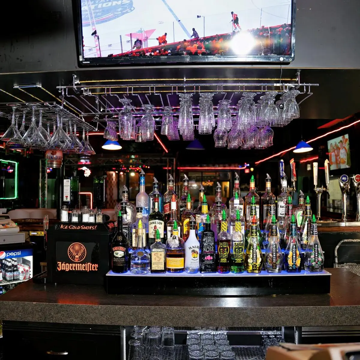 Vibe, Top Hat Billiards