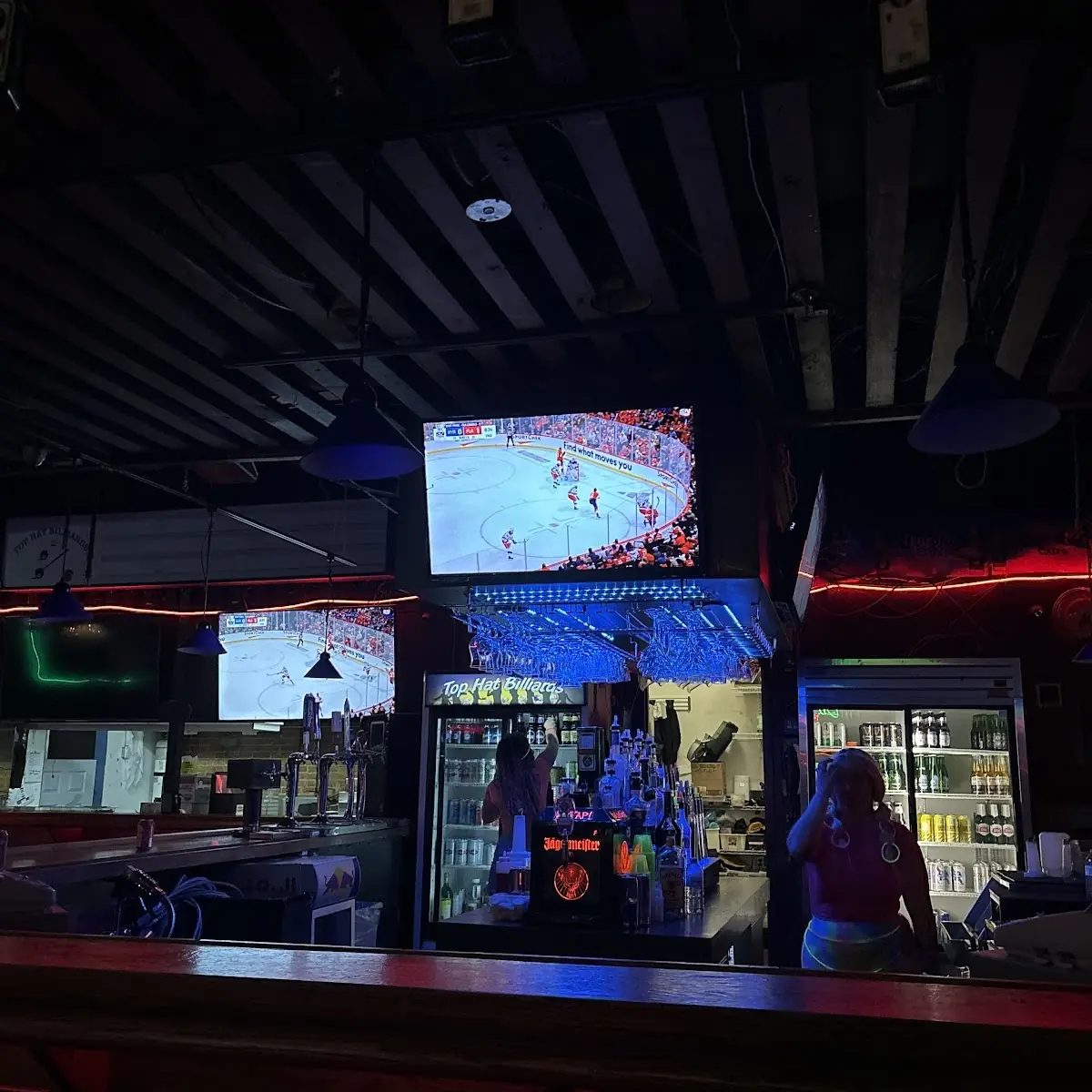 Vibe, Top Hat Billiards
