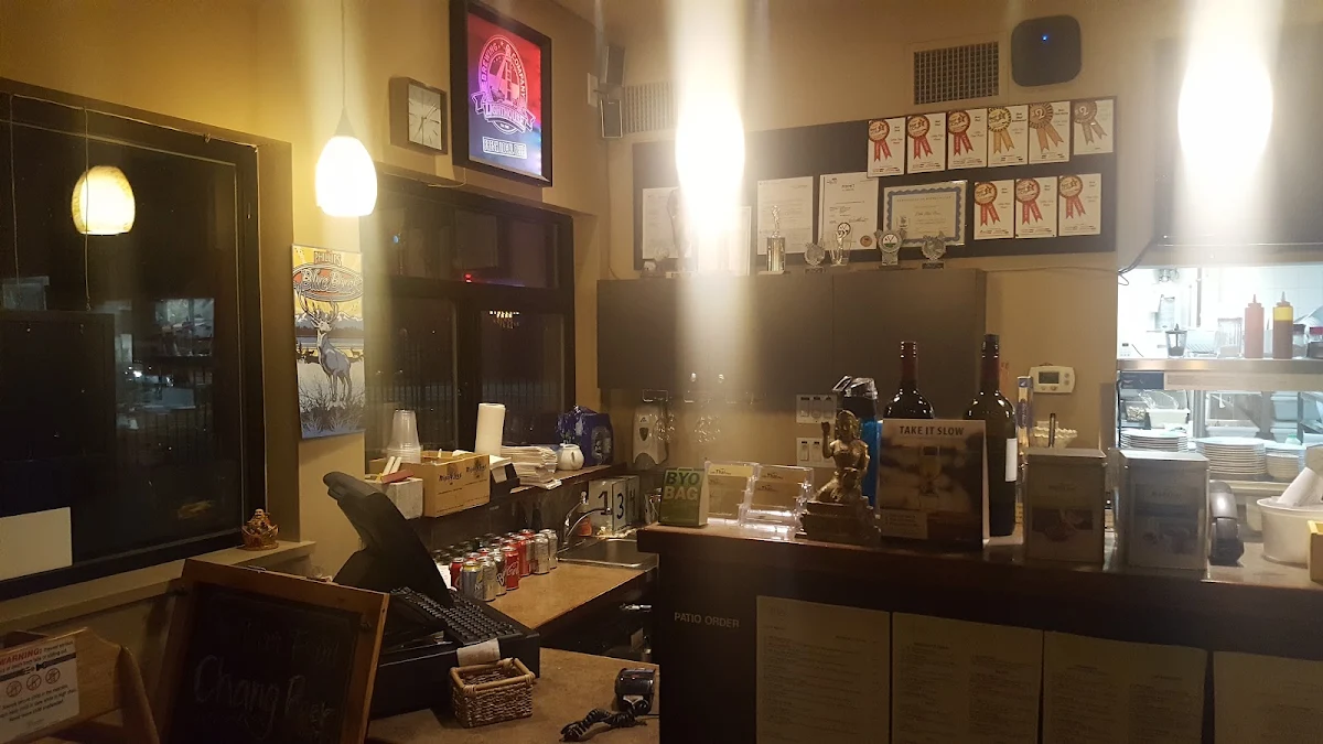 Vibe, Little Thai Place