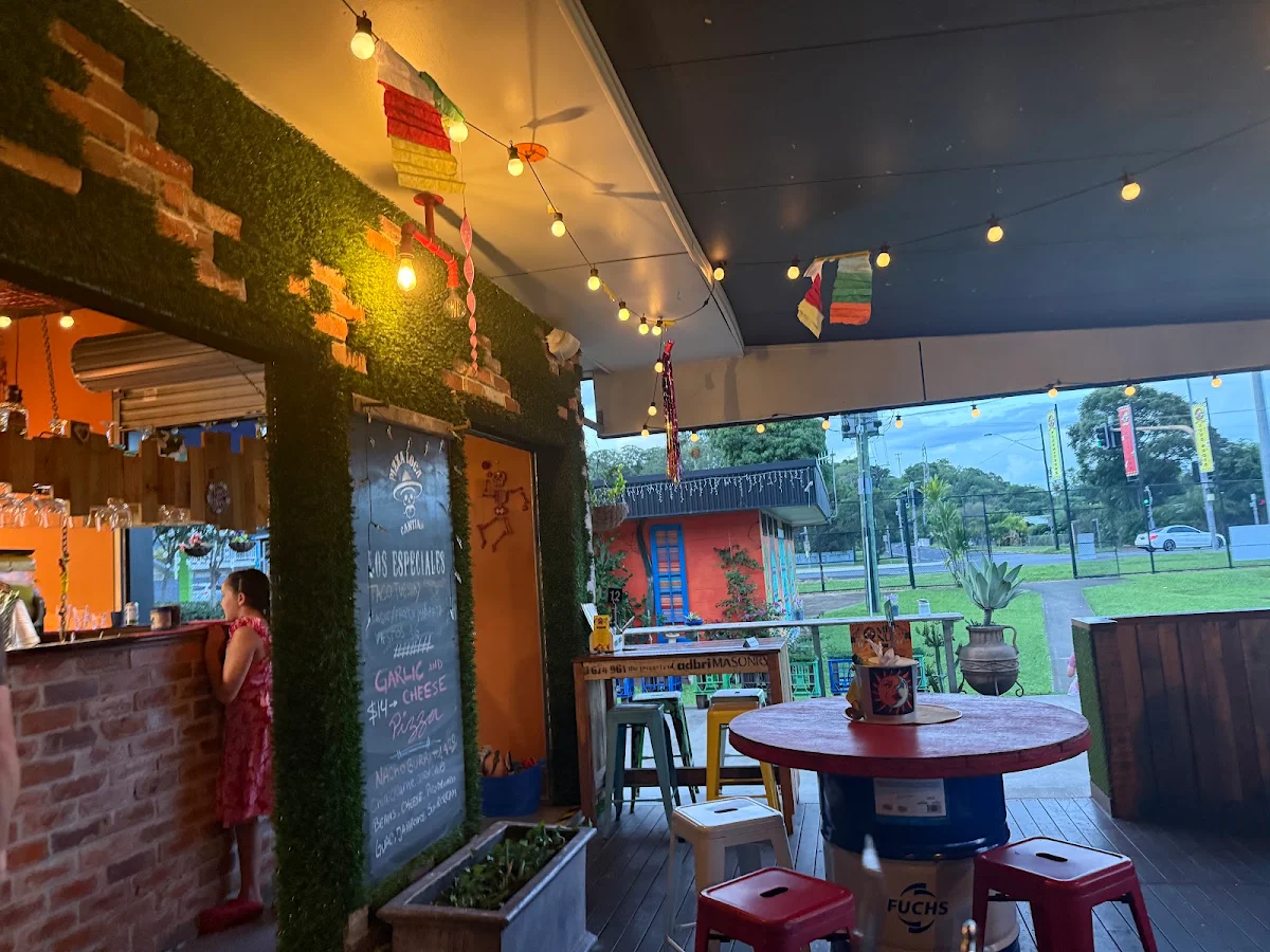 Vibe, Pizza Loca Cantina