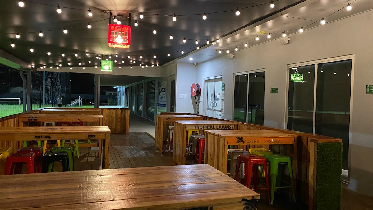 Vibe, Pizza Loca Cantina
