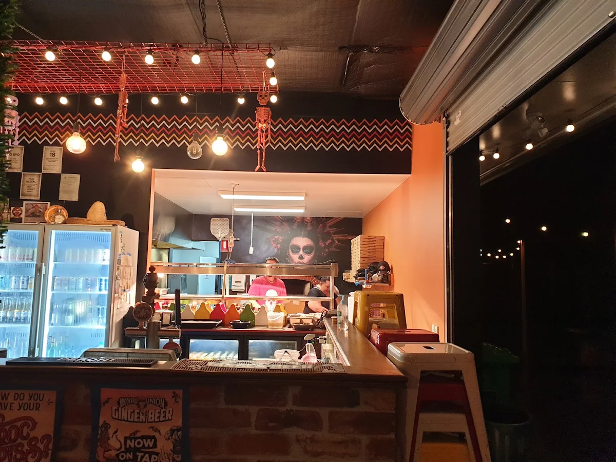 Vibe, Pizza Loca Cantina