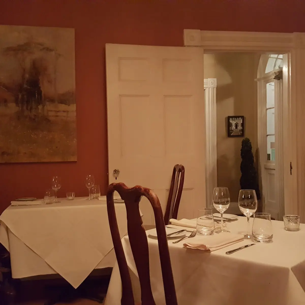 Vibe, HOB NOB Restaurant