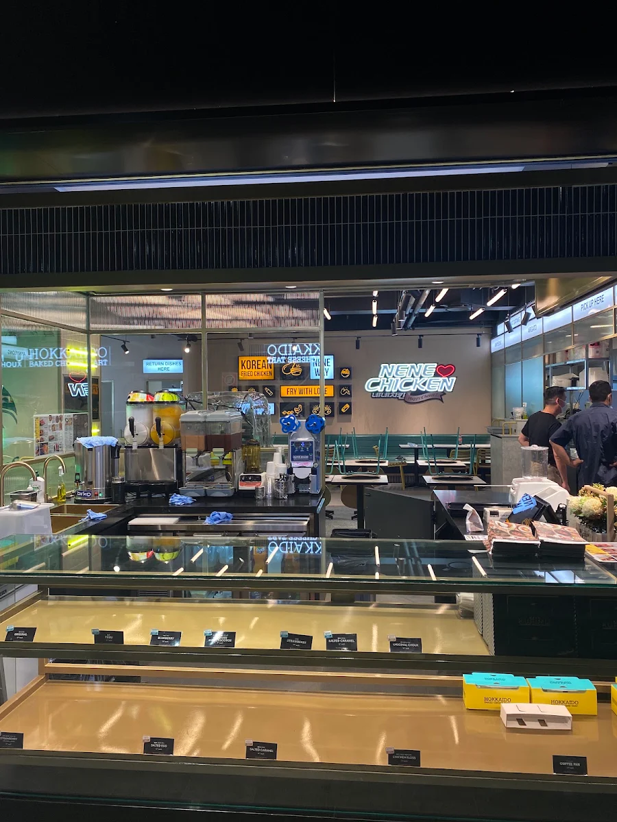 Vibe, NeNe Chicken (Brookfield)