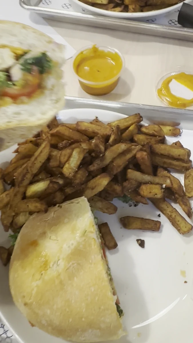 Food & drink, Emilia (Villeray)