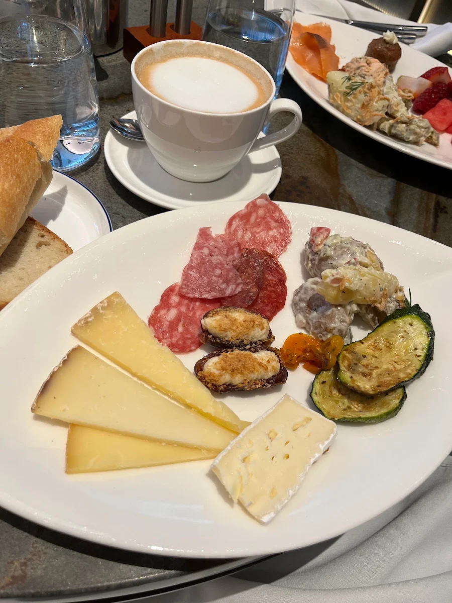 Food & drink photo 7