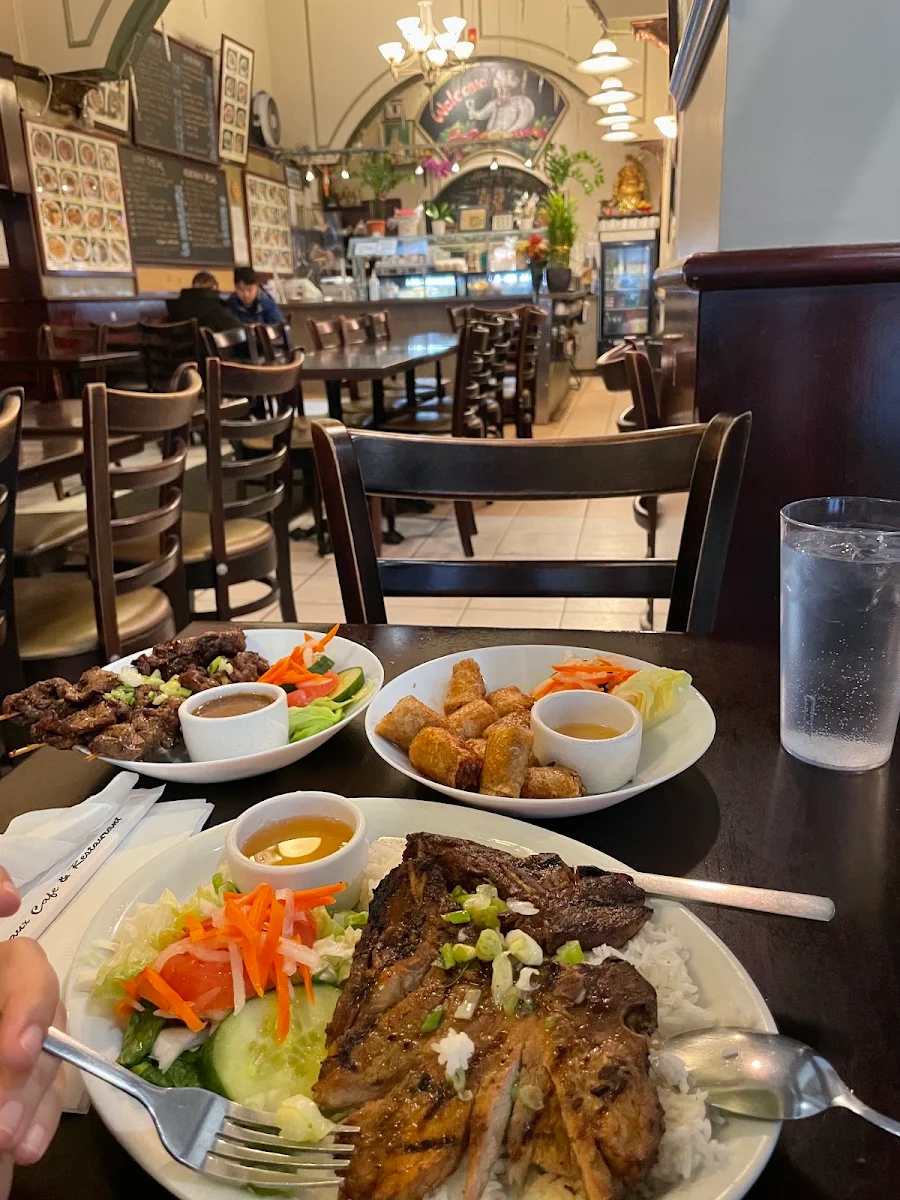 Food & drink, Joyeaux Café & Restaurant