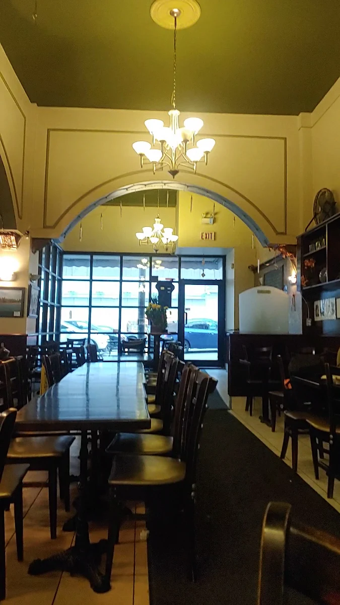 Vibe, Joyeaux Café & Restaurant