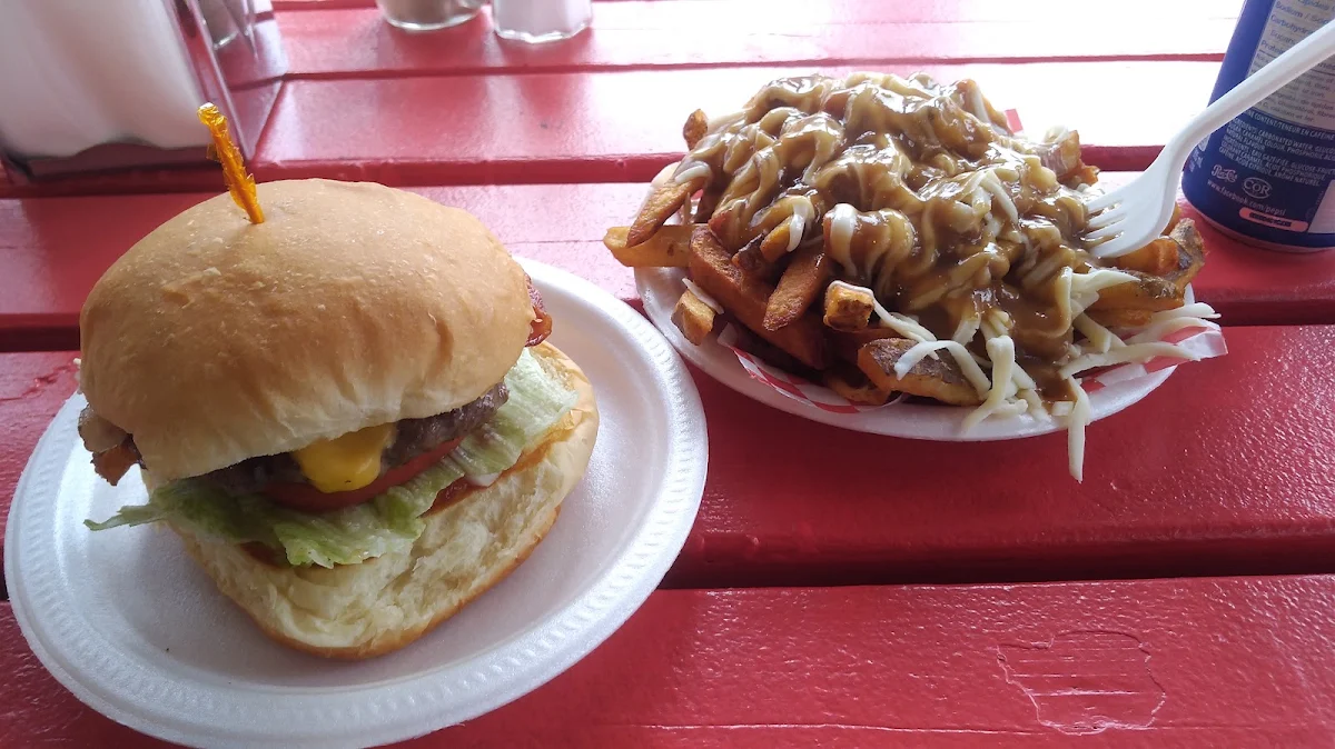 Food & drink, Mil's Grill