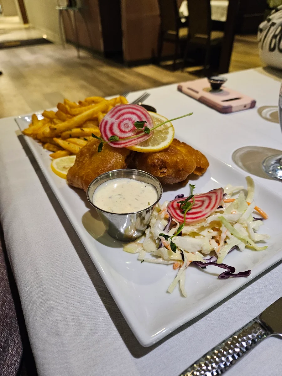 Food & drink, Four Seasons Restaurant & Lounge