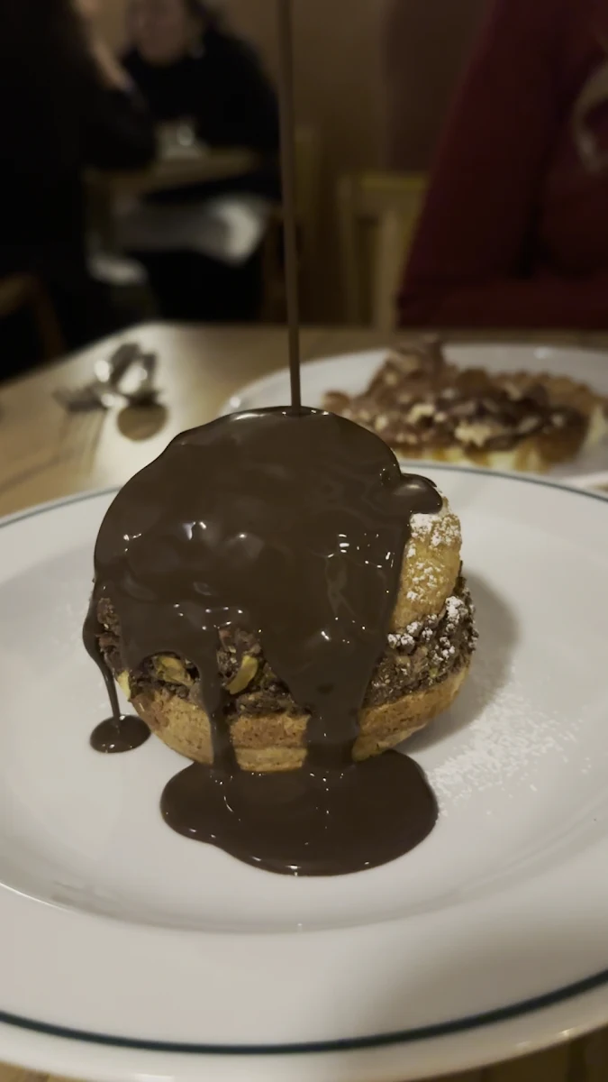 Food & drink, Restaurant Melba