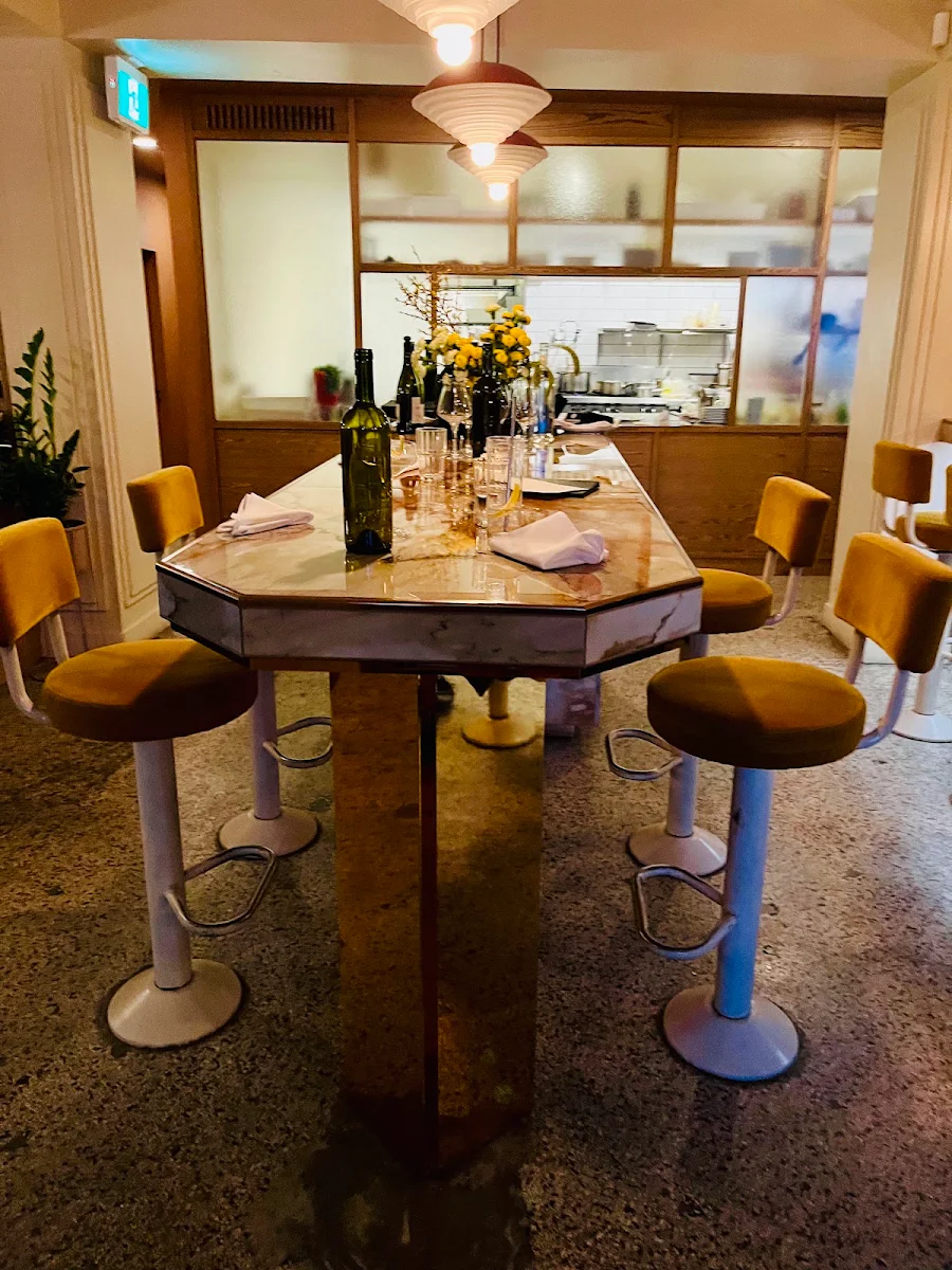 Vibe, Restaurant Melba