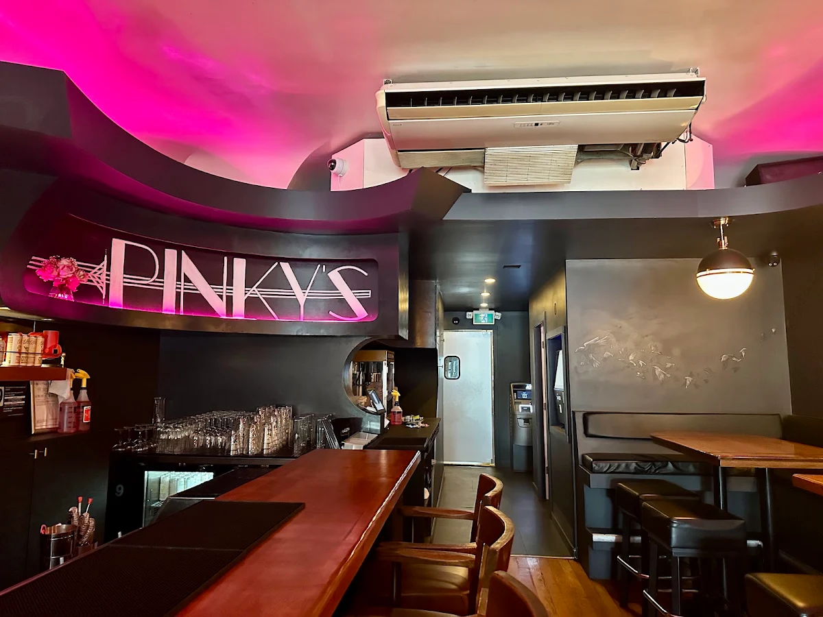 Vibe, Pinky's On Main