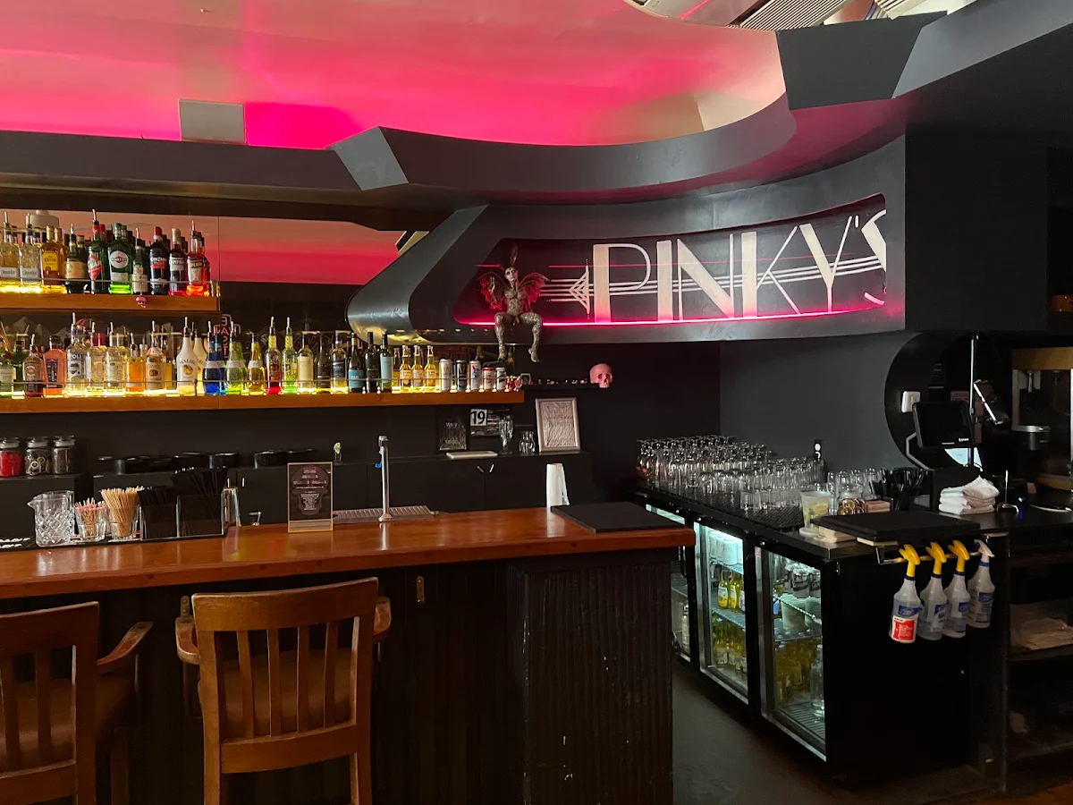 Vibe, Pinky's On Main