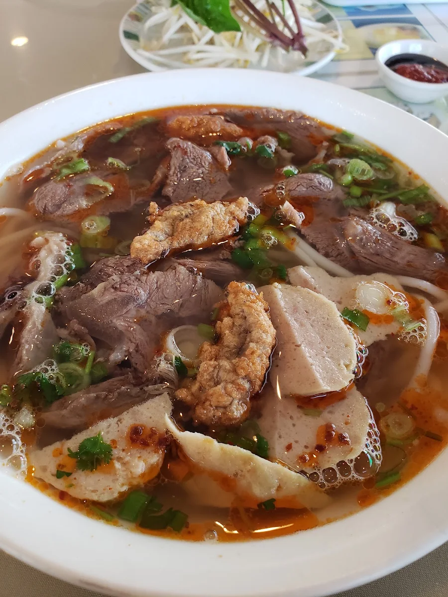 Food & drink, Calgary Trail Noodle House