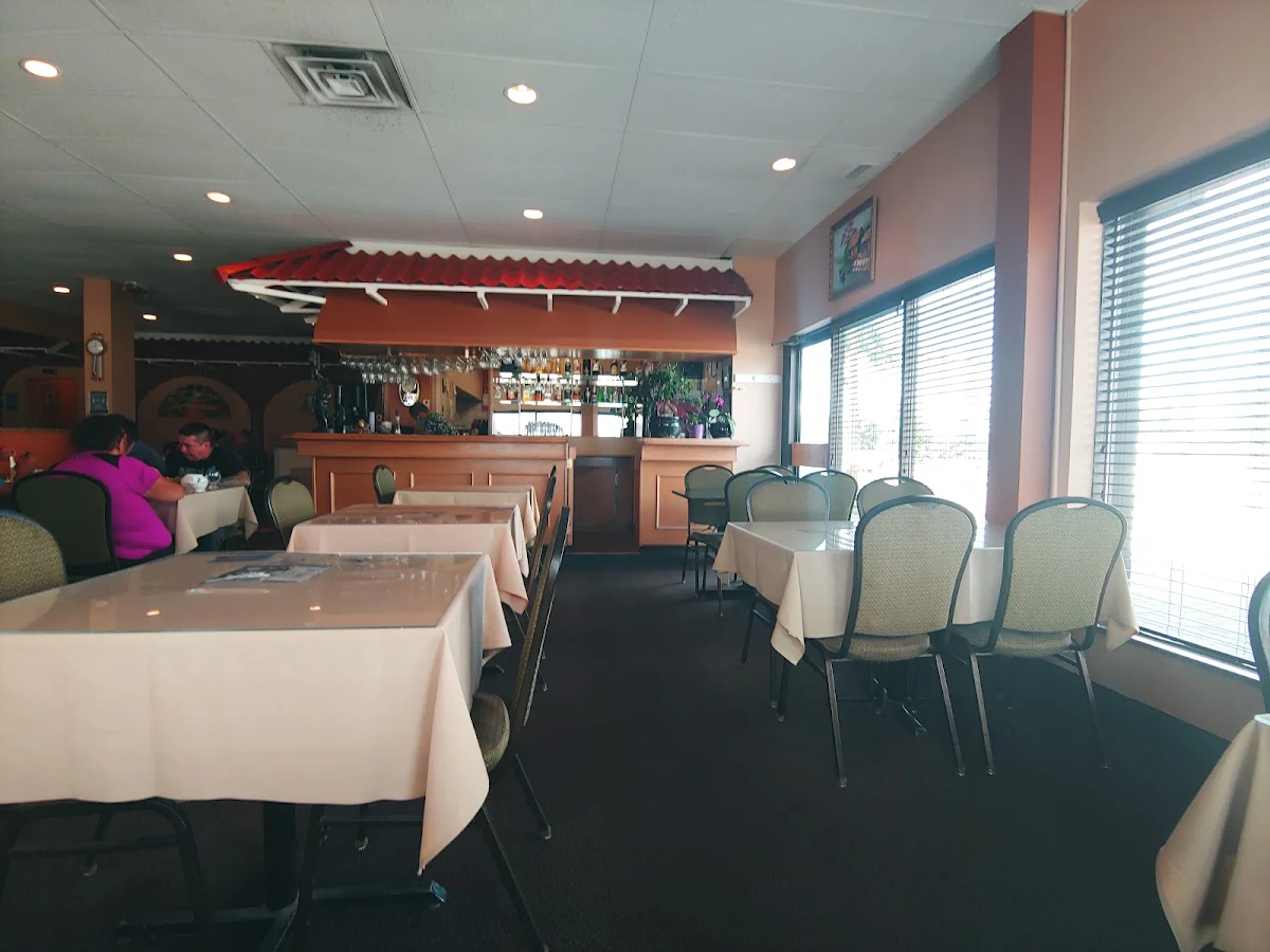 Vibe, Calgary Trail Noodle House
