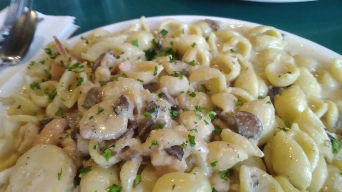Food & drink, Anton's Pasta Bar