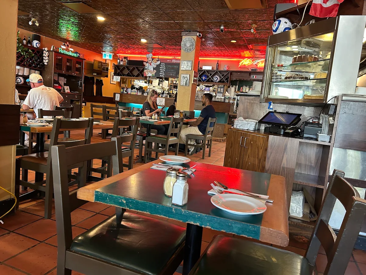 Vibe, Anton's Pasta Bar