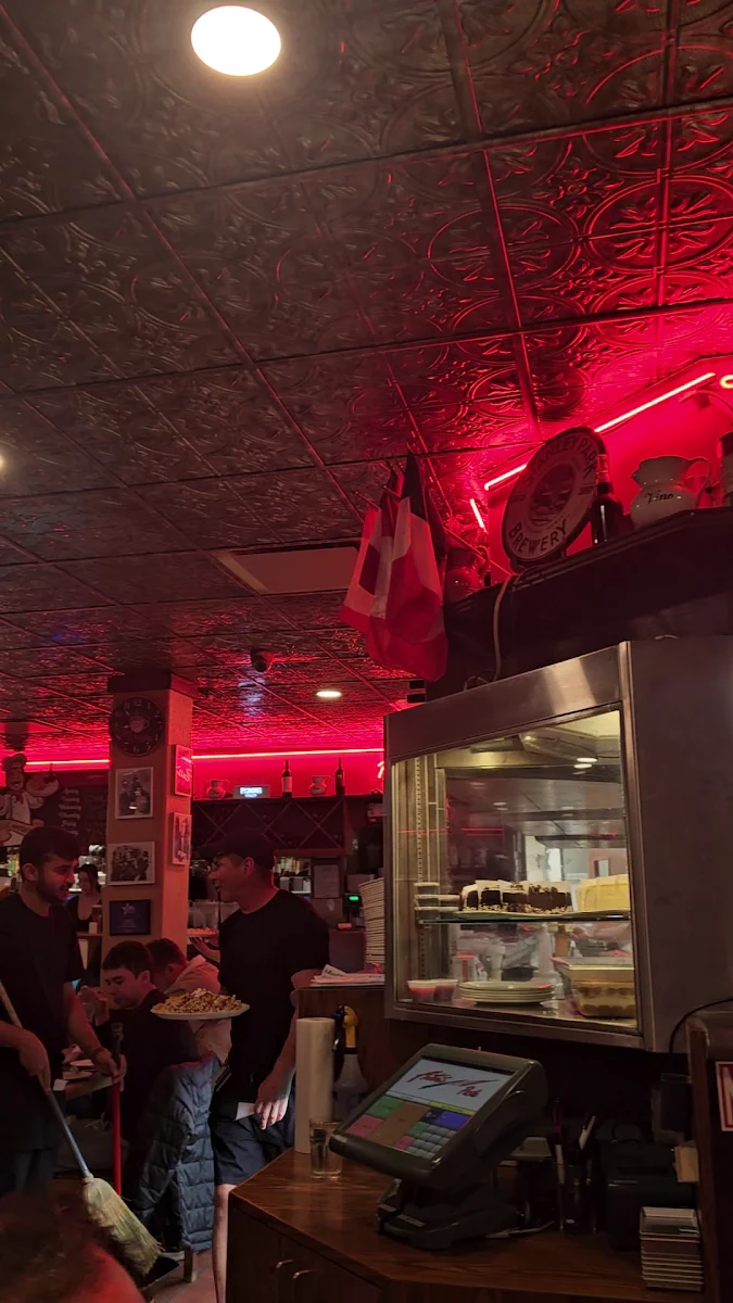 Vibe, Anton's Pasta Bar