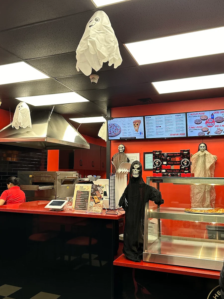 Vibe, HellCrust Logan Ave, Langley