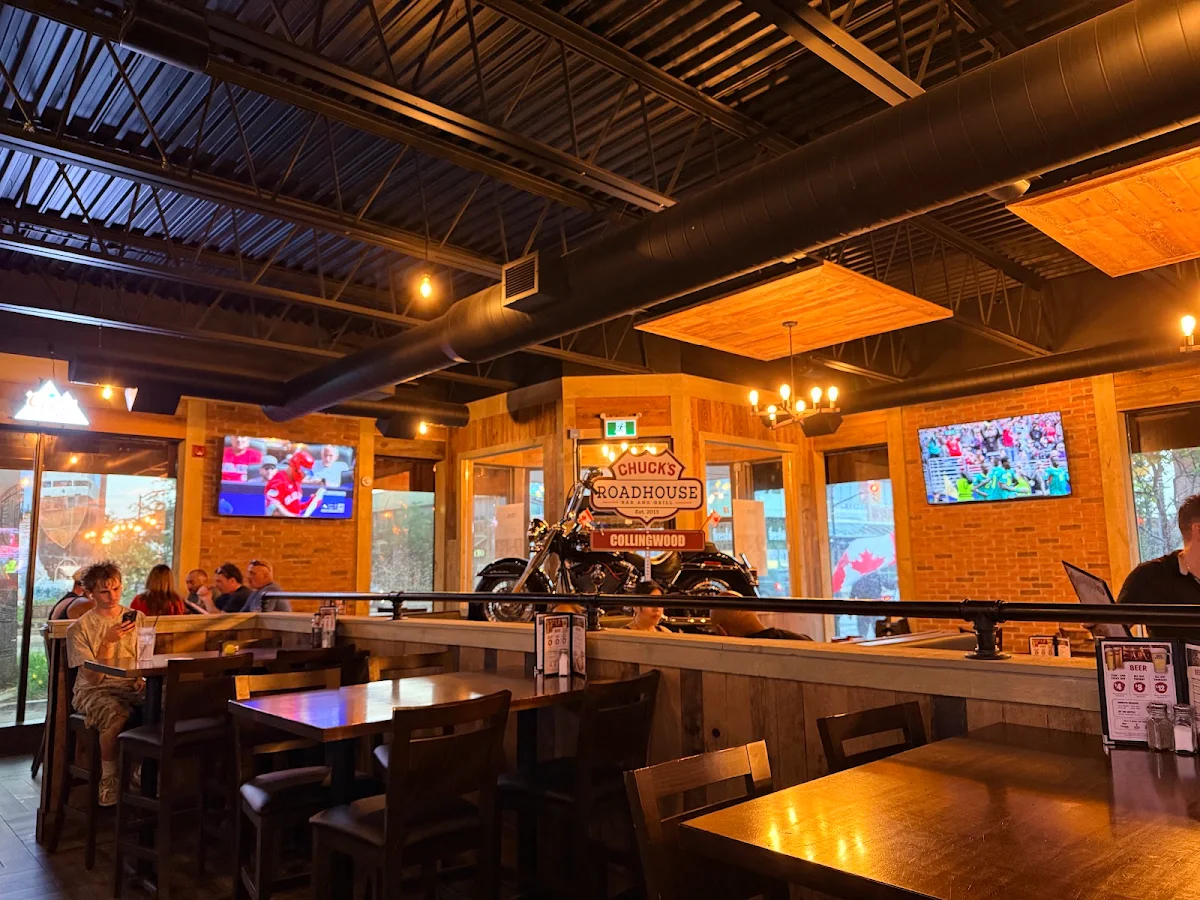 Vibe, Chuck's Roadhouse Bar and Grill