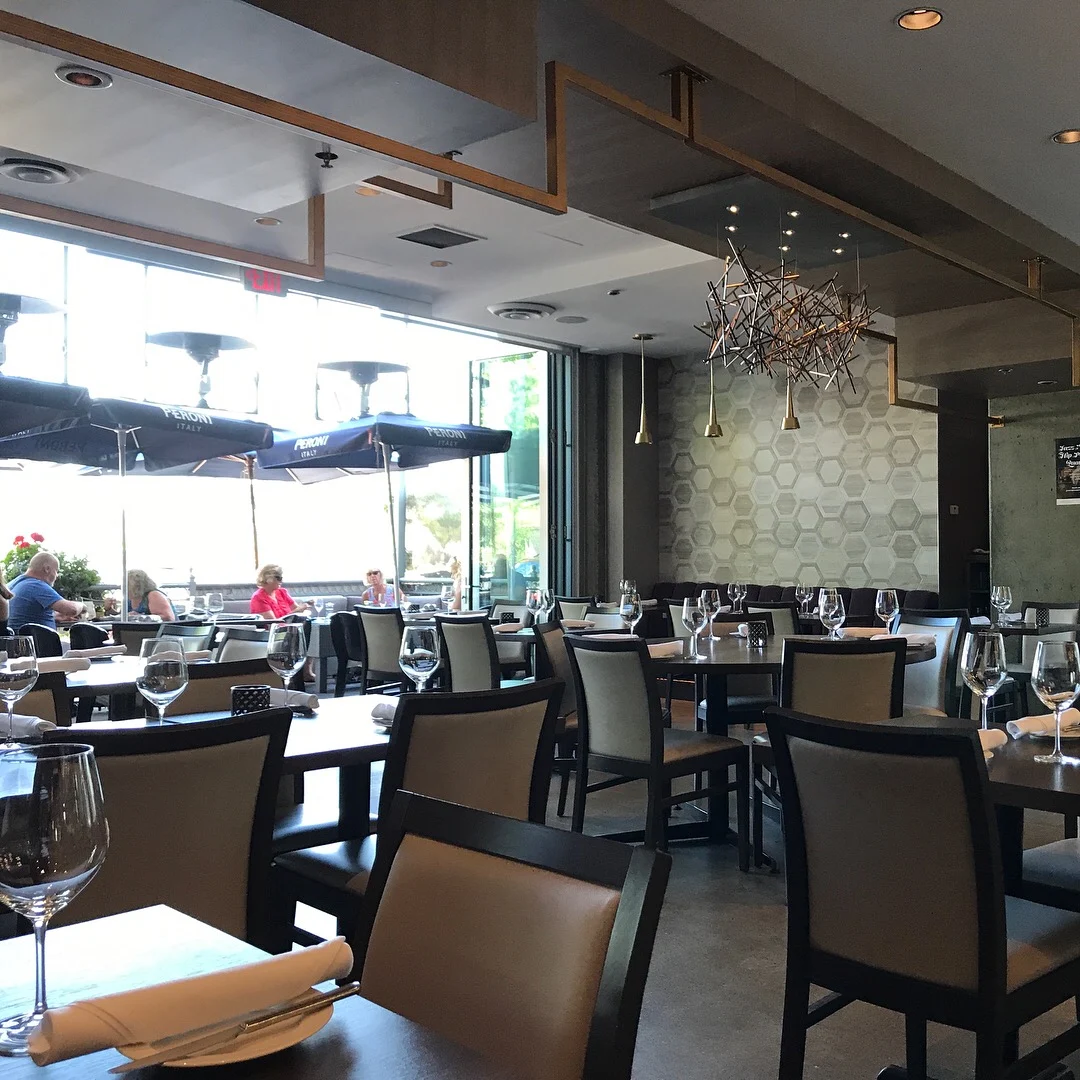 Vibe, The Wine Bar at Provence Marinaside