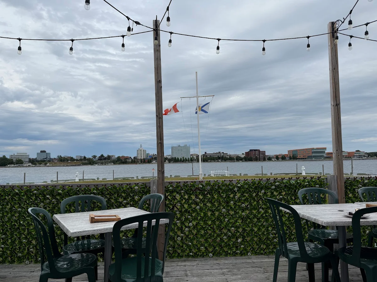 Vibe, The Dory Pub & Restaurant