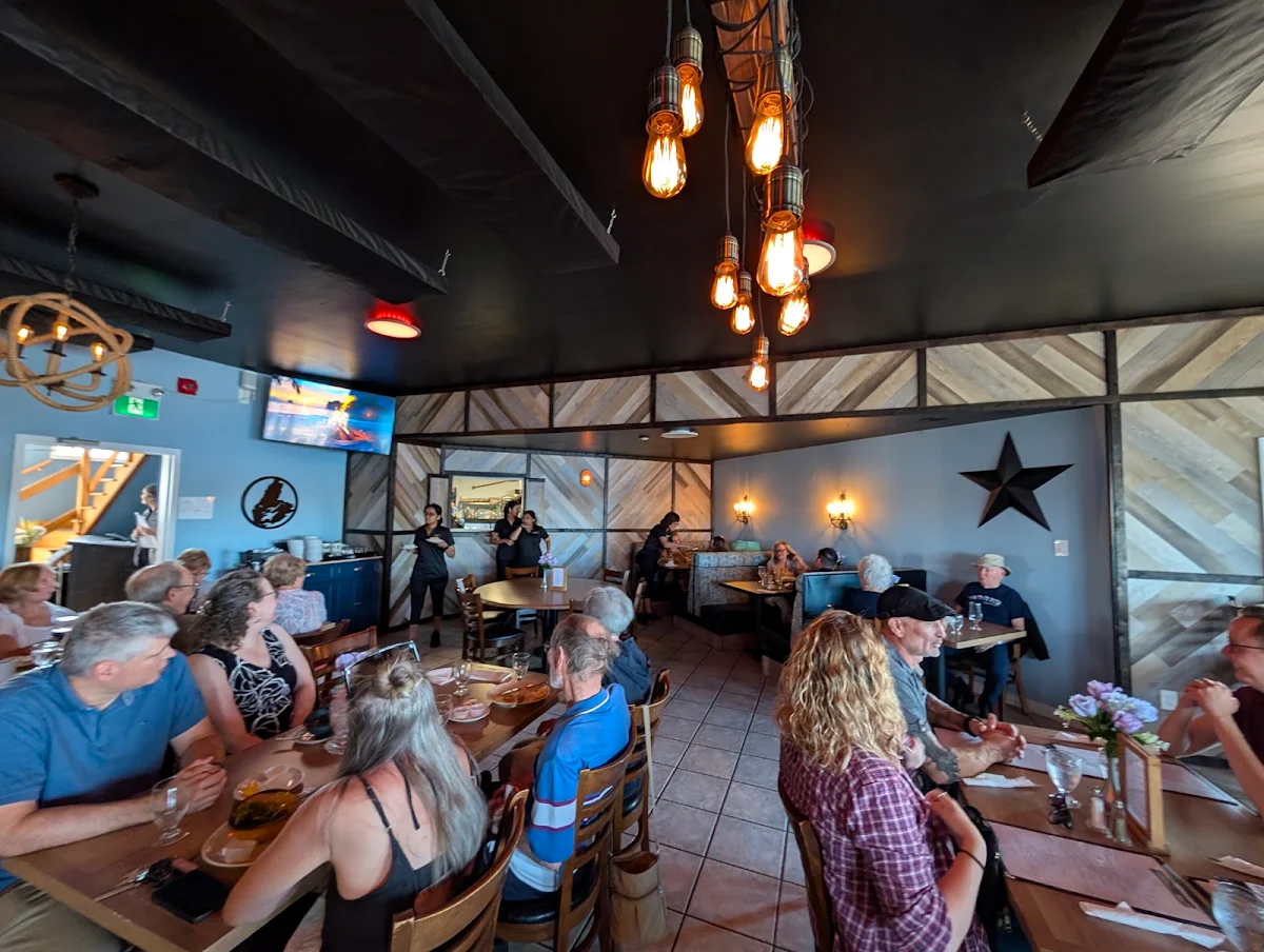 Vibe, The Dory Pub & Restaurant